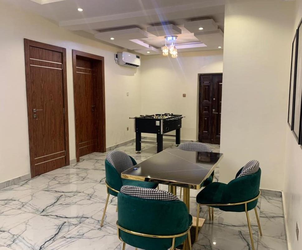 God'S Touch Apartments Remi Fani Kayode Gra. Ikeja Dış mekan fotoğraf