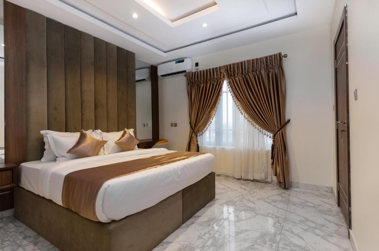 God'S Touch Apartments Remi Fani Kayode Gra. Ikeja Dış mekan fotoğraf