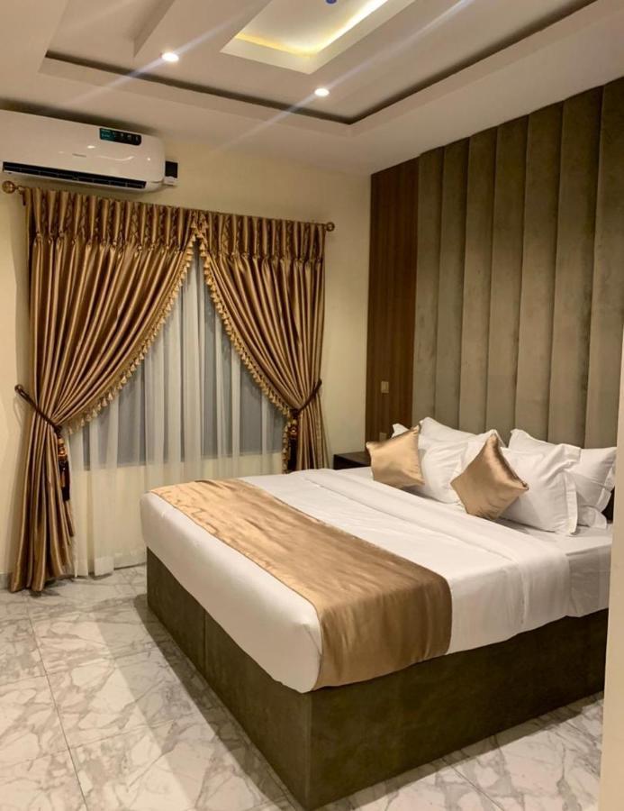 God'S Touch Apartments Remi Fani Kayode Gra. Ikeja Dış mekan fotoğraf