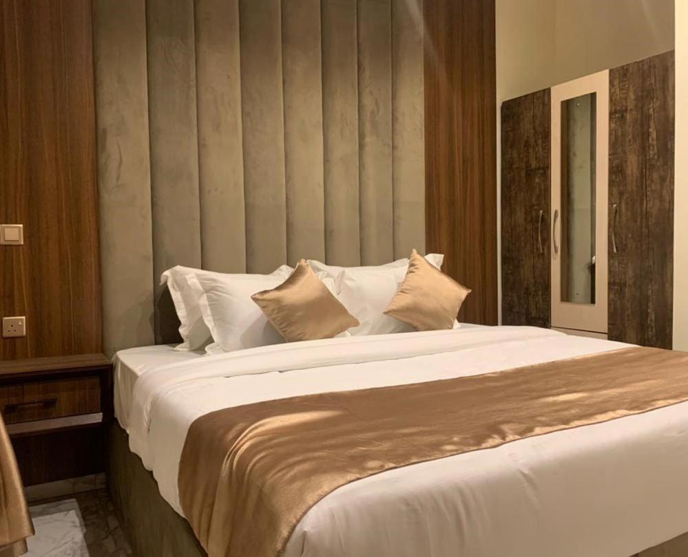 God'S Touch Apartments Remi Fani Kayode Gra. Ikeja Dış mekan fotoğraf