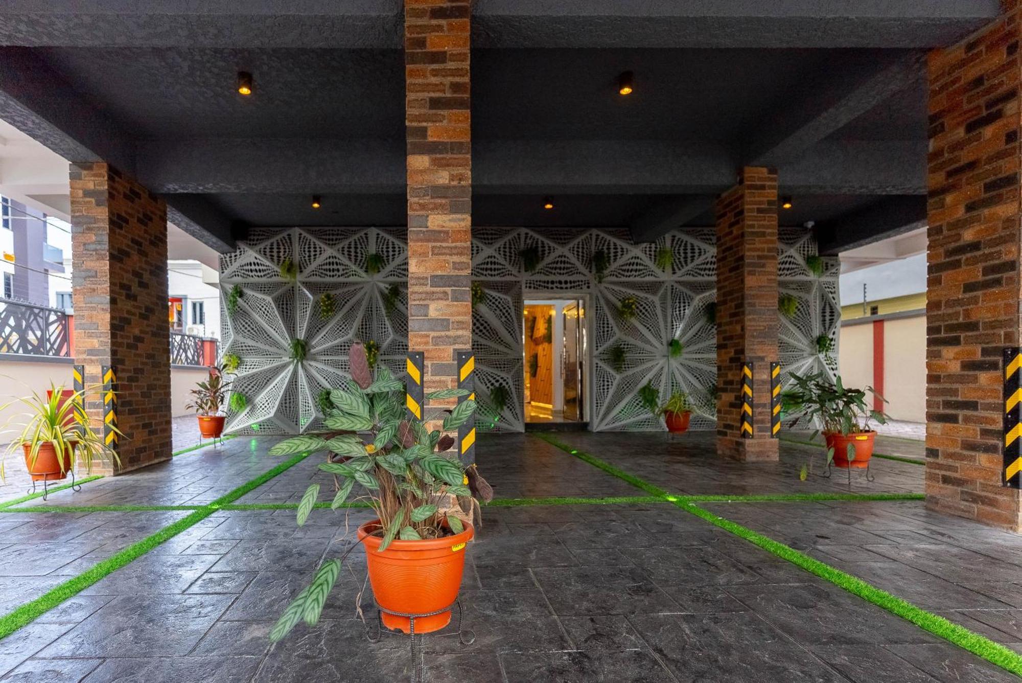 God'S Touch Apartments Remi Fani Kayode Gra. Ikeja Dış mekan fotoğraf