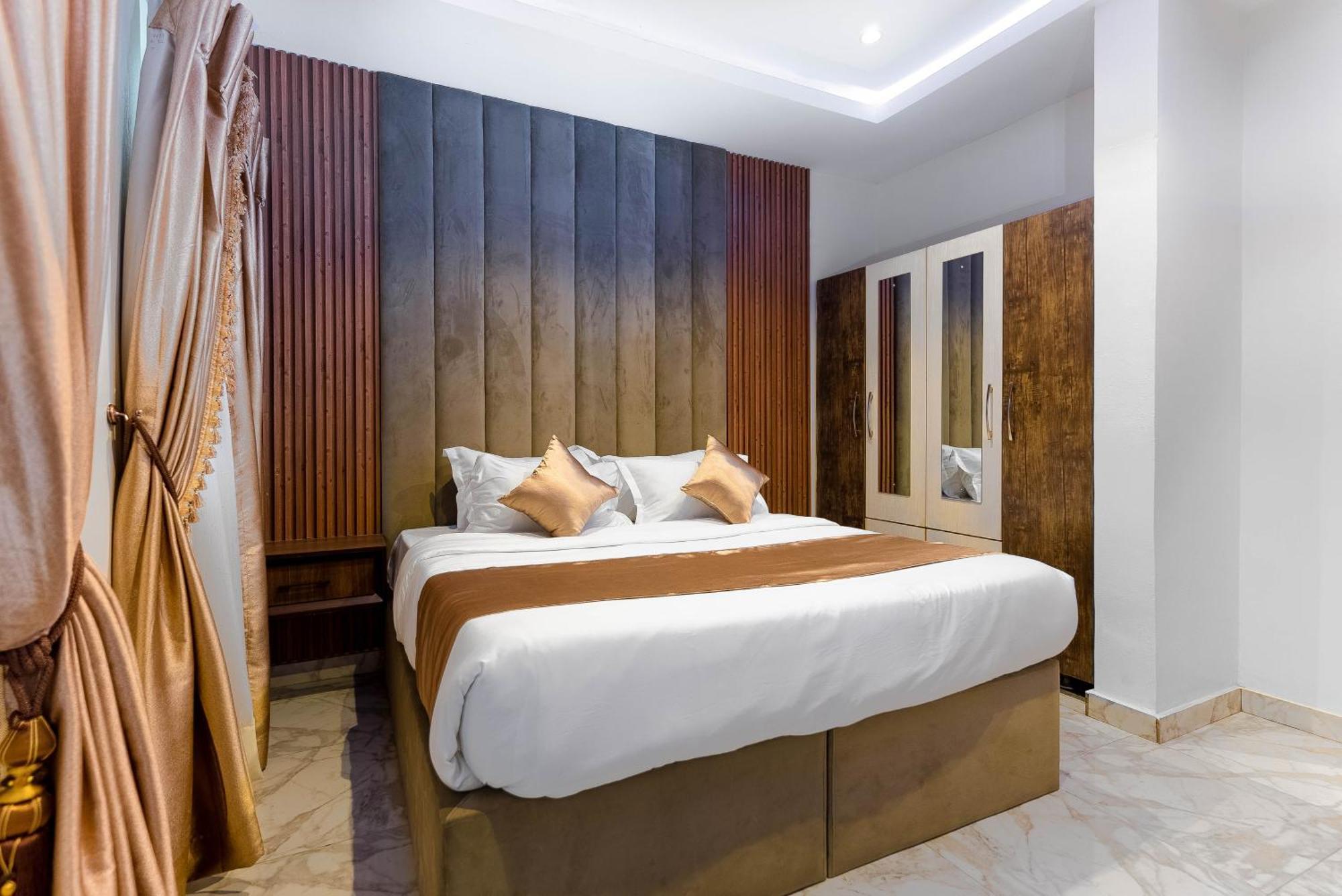 God'S Touch Apartments Remi Fani Kayode Gra. Ikeja Dış mekan fotoğraf