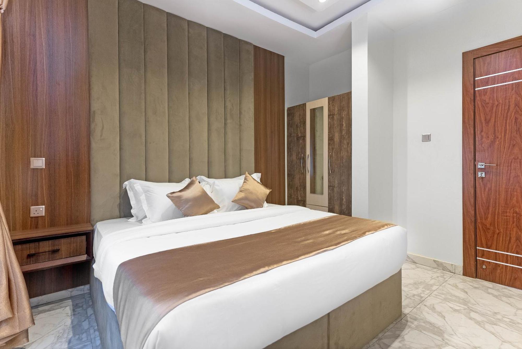 God'S Touch Apartments Remi Fani Kayode Gra. Ikeja Dış mekan fotoğraf