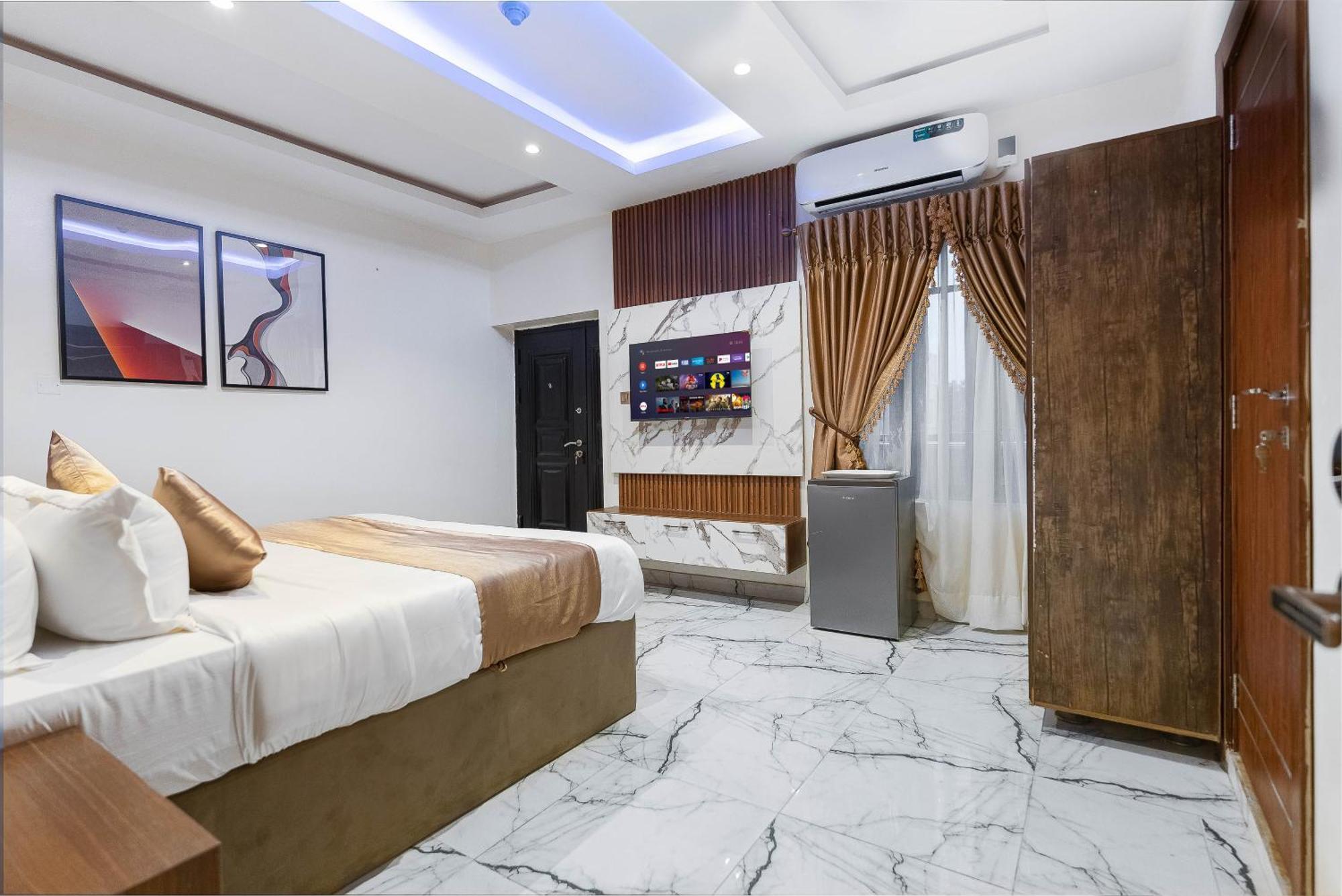 God'S Touch Apartments Remi Fani Kayode Gra. Ikeja Dış mekan fotoğraf