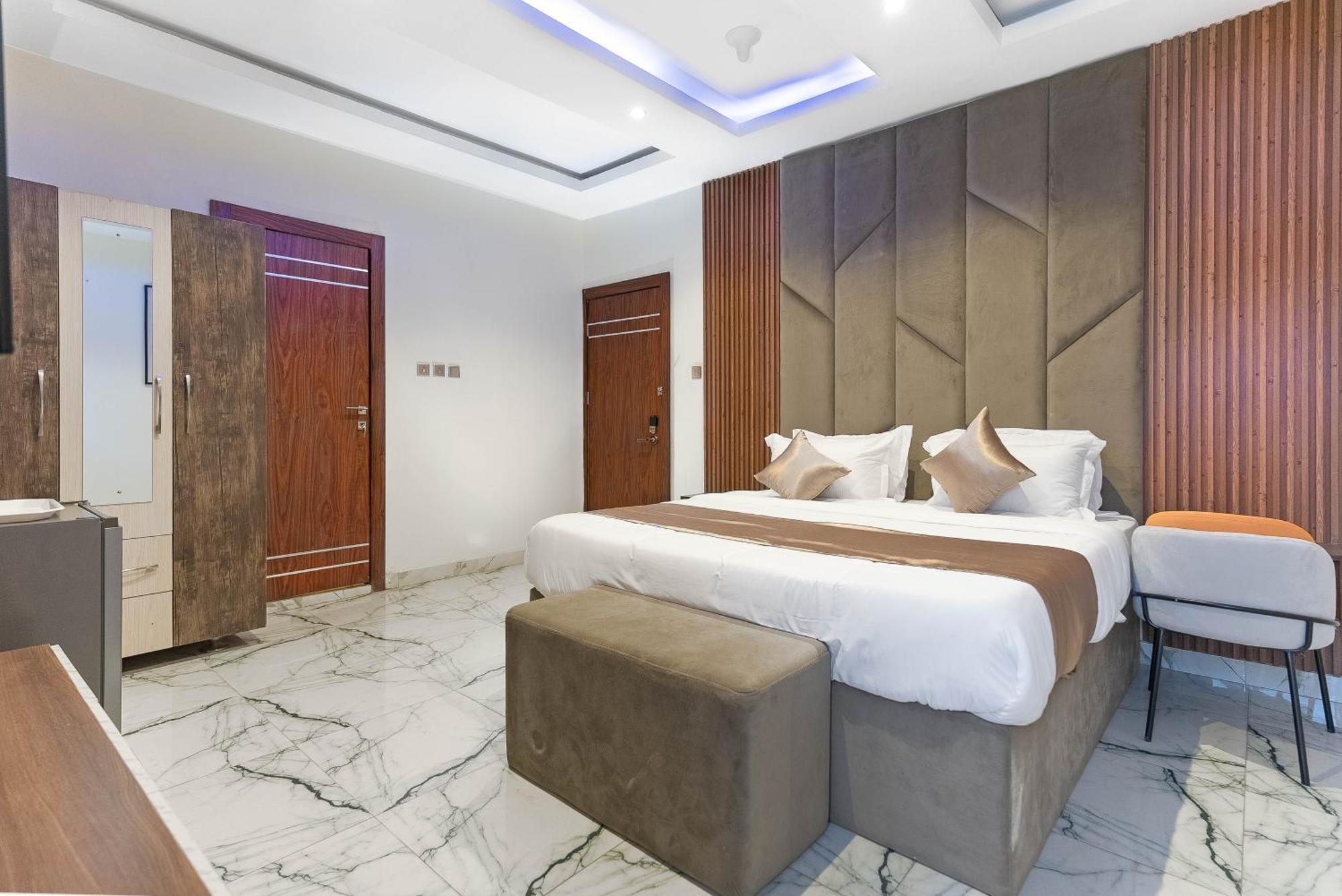 God'S Touch Apartments Remi Fani Kayode Gra. Ikeja Dış mekan fotoğraf